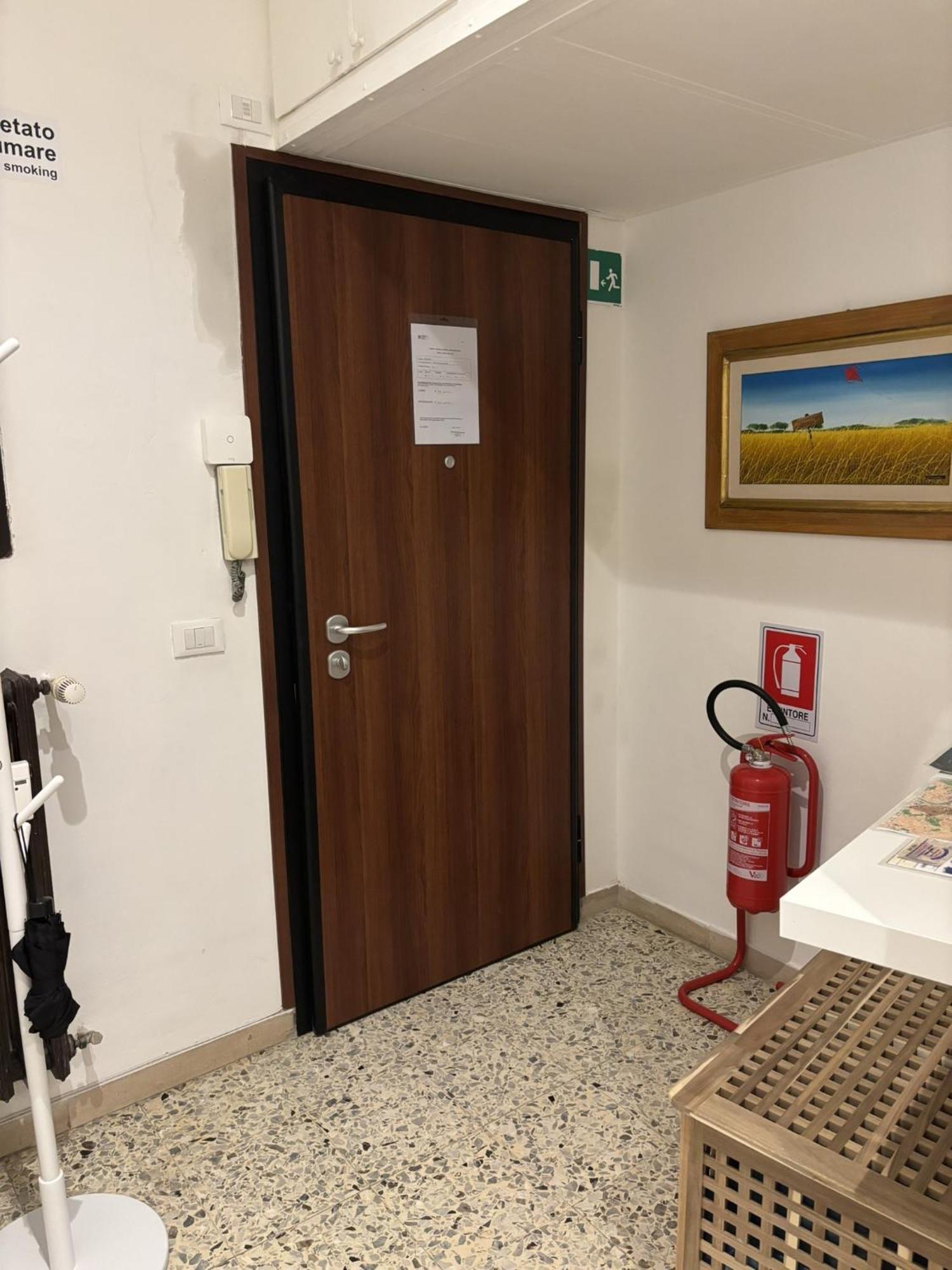 Mama Rooms And Apartment Rome Exterior photo